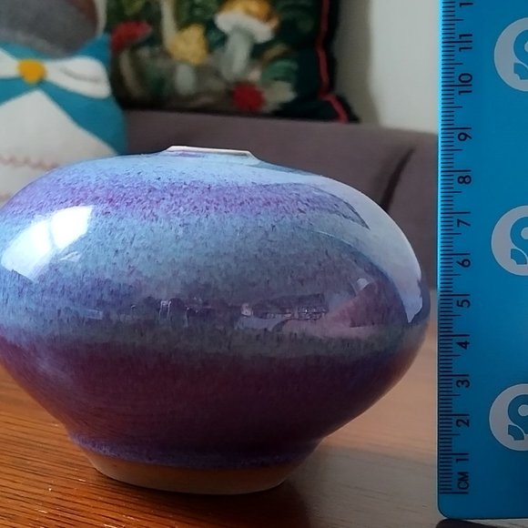 Round glazed ceramic vase in shades of blue - Picture 3 of 7